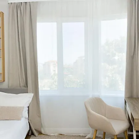Apartment 2bd With Parking, Working Space And Pool Varna