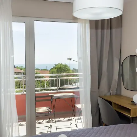 2bd With Parking, Working Space And Pool Apartment